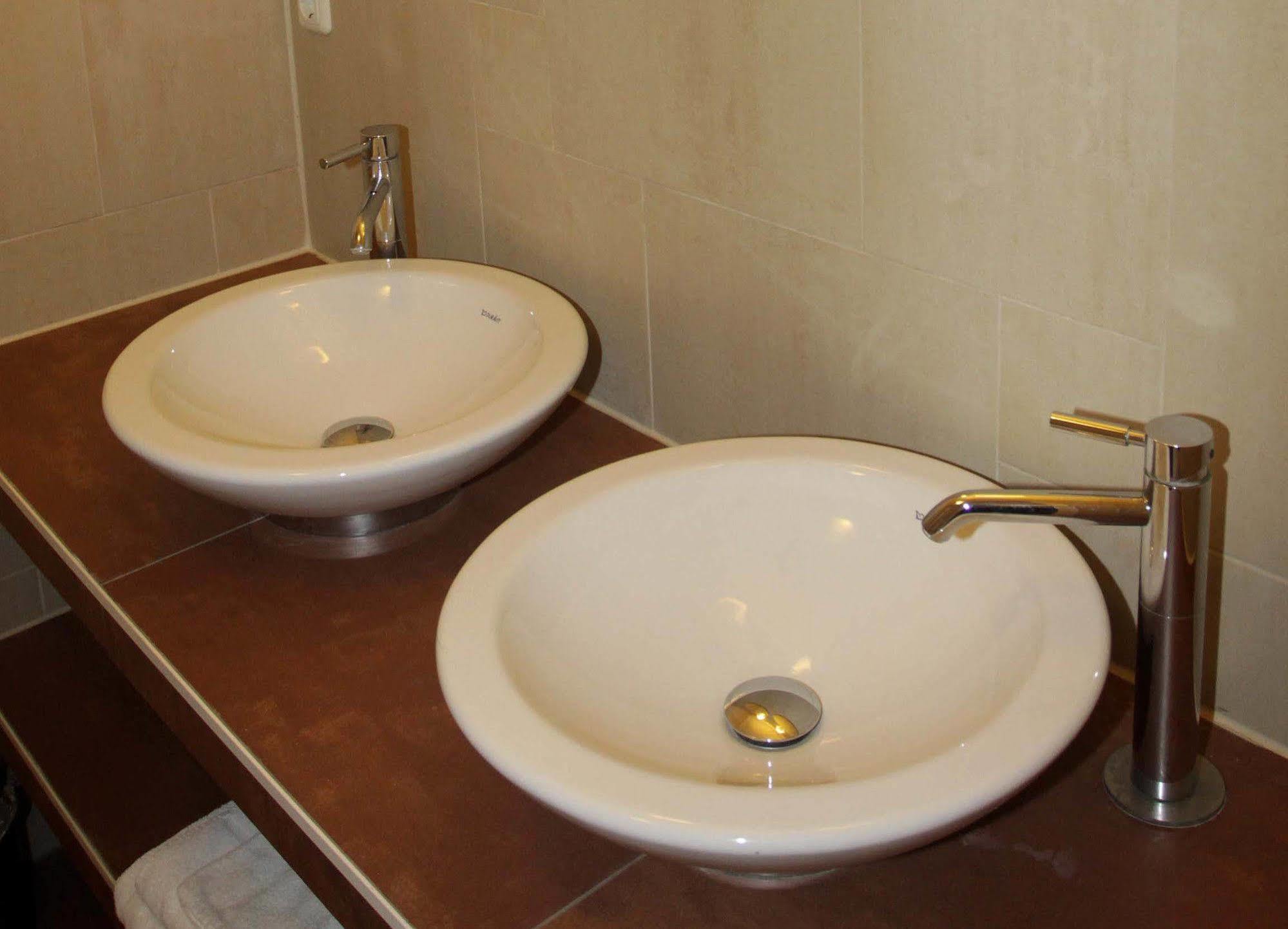 Hotel Courage Nijmegen Ngoại thất bức ảnh
