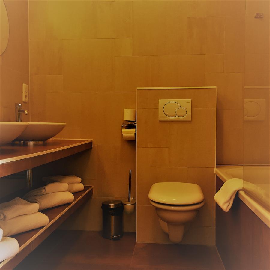 Hotel Courage Nijmegen Ngoại thất bức ảnh